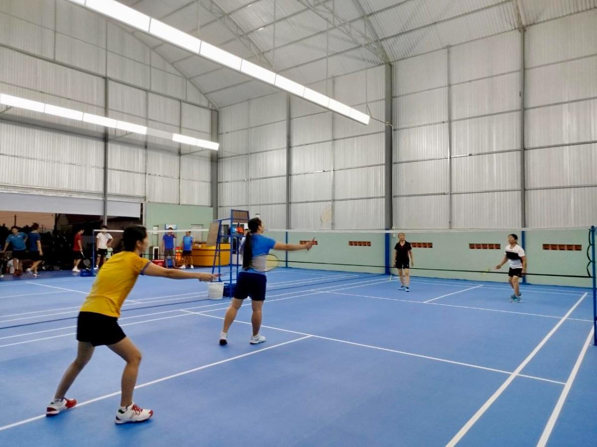 Sân Cầu Lông Phong Phú