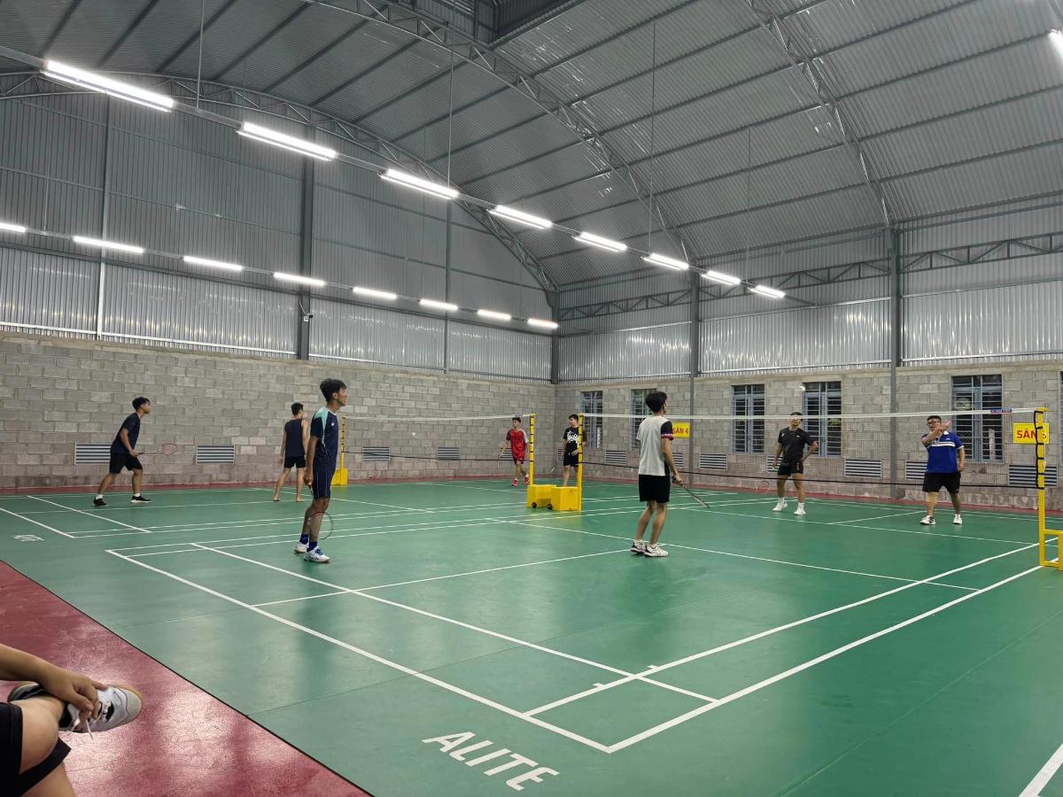 Sân Cầu Lông Minh Long