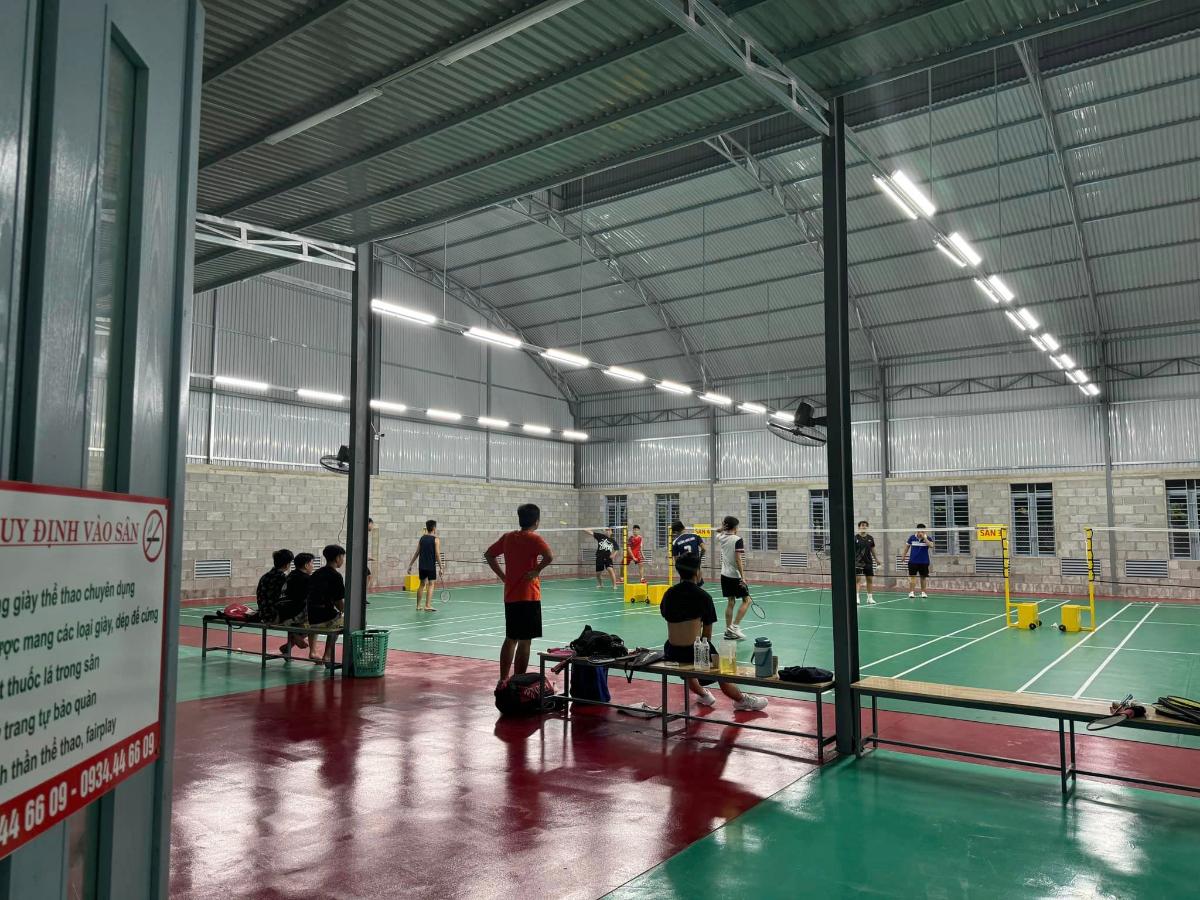 Sân Cầu Lông Minh Long