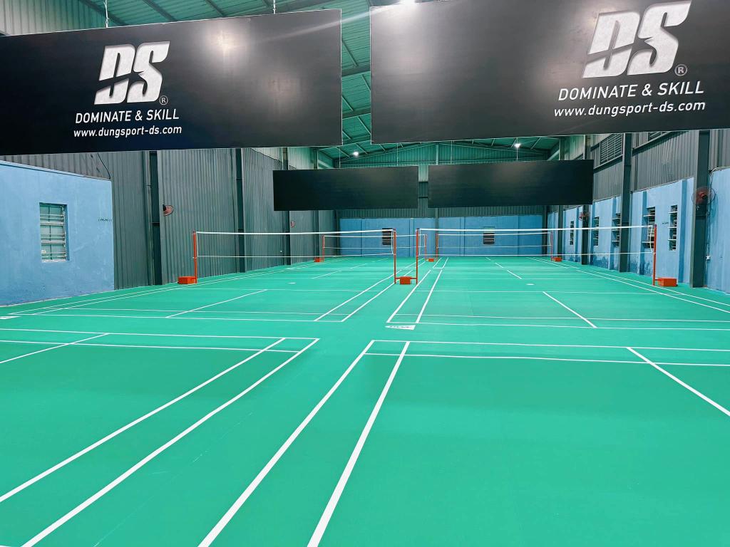 Sân cầu lông Quốc Việt Badminton 948 Quang Trung