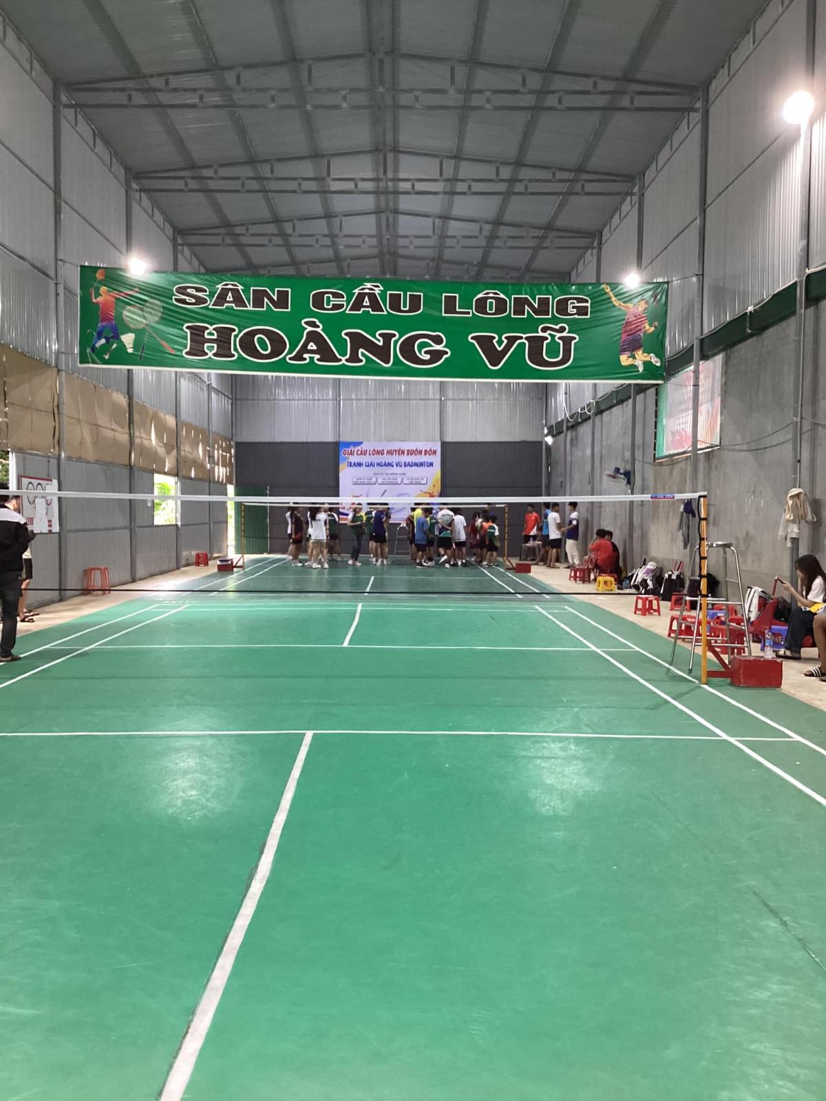 Sân Cầu Lông Hoàng Vũ