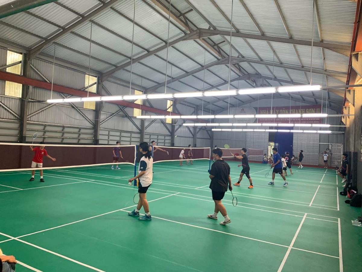 Sân Cầu Lông Tôn Thanh Sơn