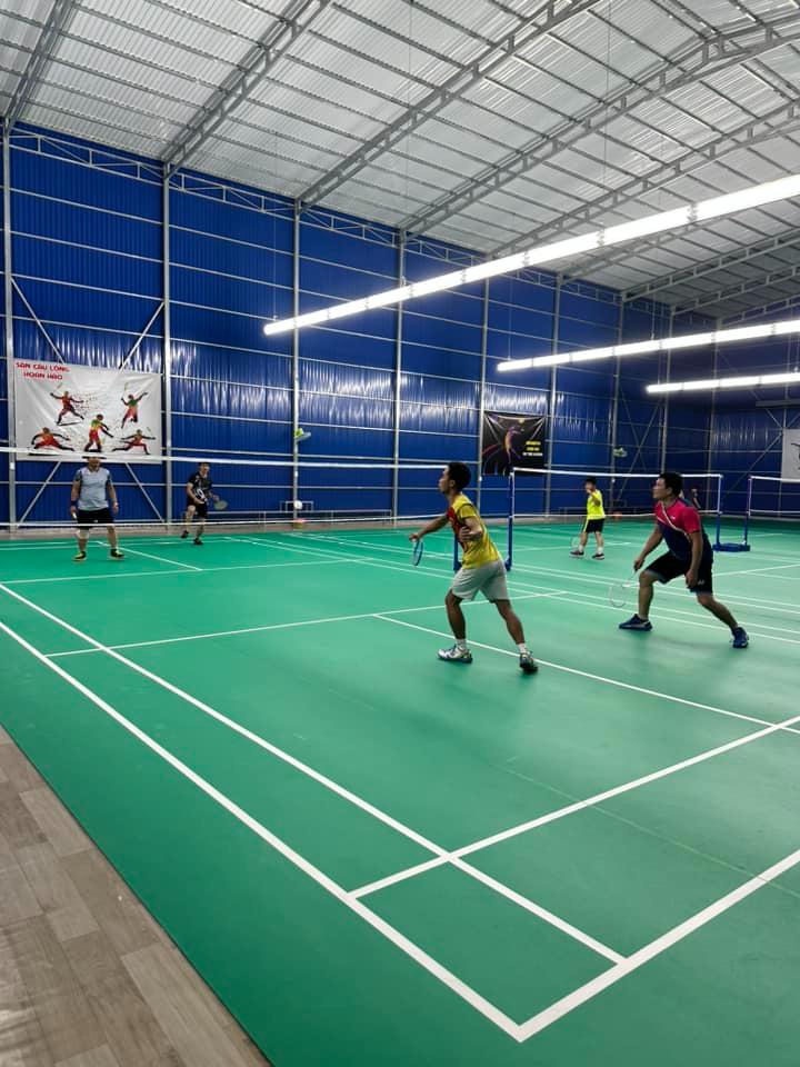 Sân Cầu Lông Hoàn Hảo Badminton