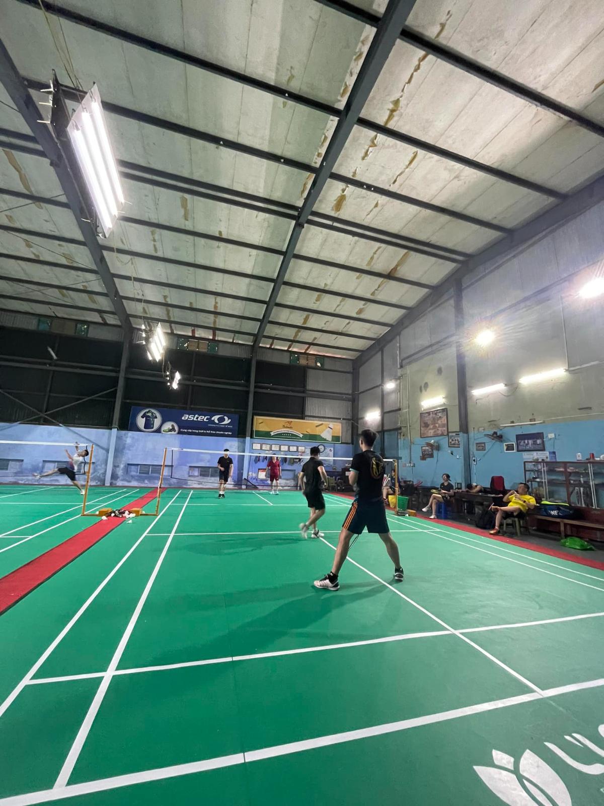 Sân Cầu Lông Bạch Đằng