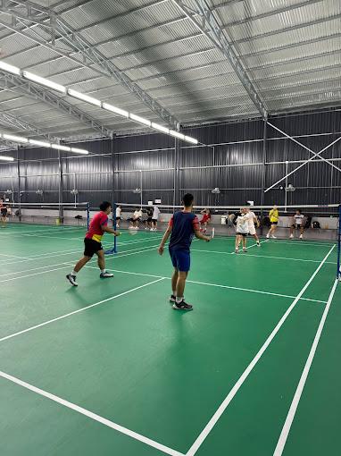 Sân Cầu Lông Hùng Vương