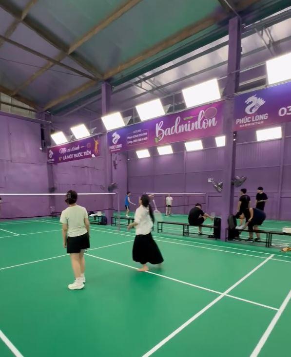 Sân Cầu Lông Phúc Long - Lê Văn Lương