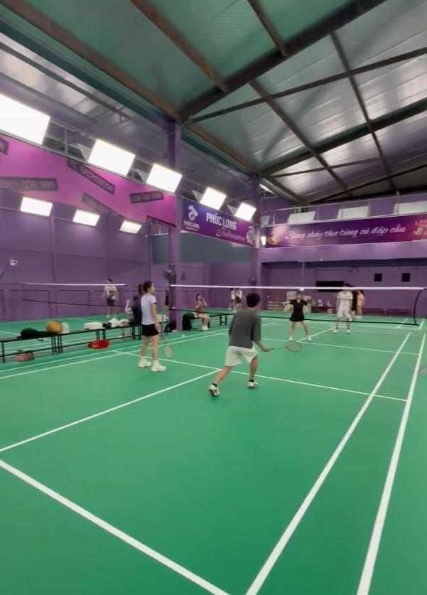 Sân Cầu Lông Phúc Long - Lê Văn Lương