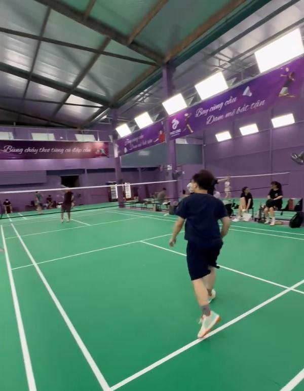 Sân Cầu Lông Phúc Long - Lê Văn Lương