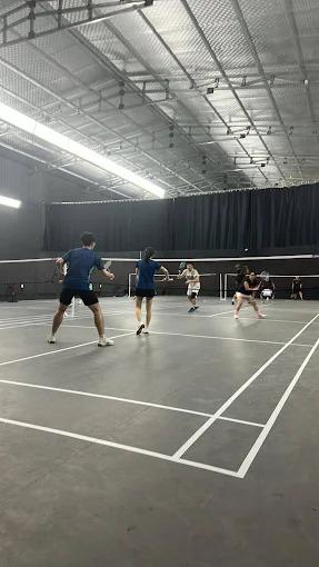 Sân Cầu Lông Quân Lưu Badminton