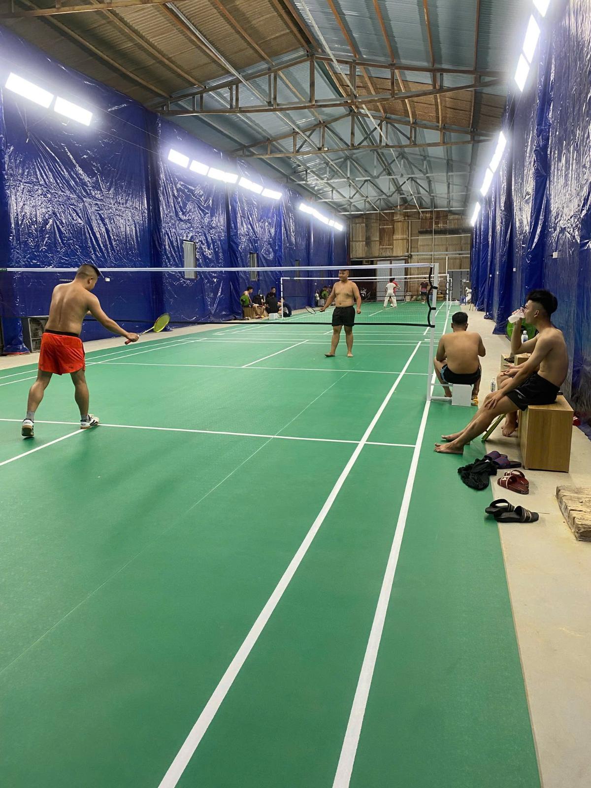 Sân Cầu Lông Hoàng Tuấn