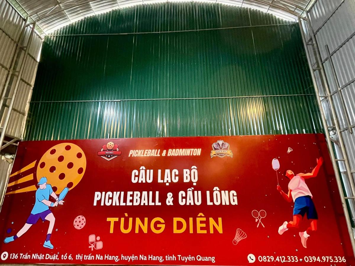 Sân Pickleball & Cầu Lông Tùng Diên