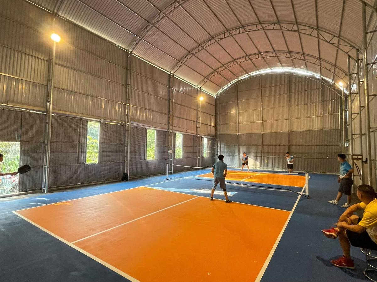 Sân Pickleball & Cầu Lông Tùng Diên