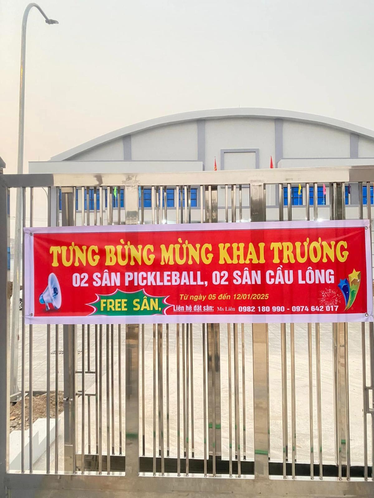 Sân Pickleball & Cầu Lông Xã Dục Tú