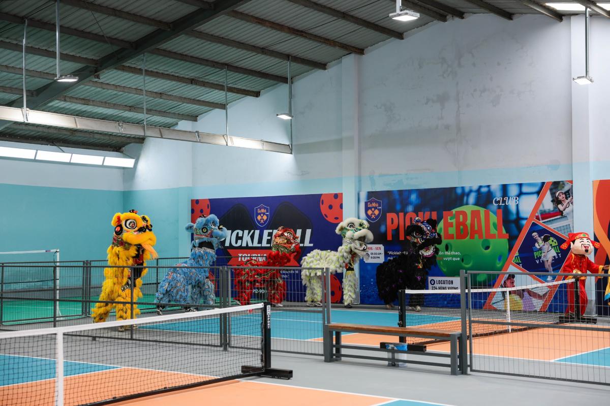 Sân Pickleball & Cầu Lông Gu Nhà Café & Sports Club