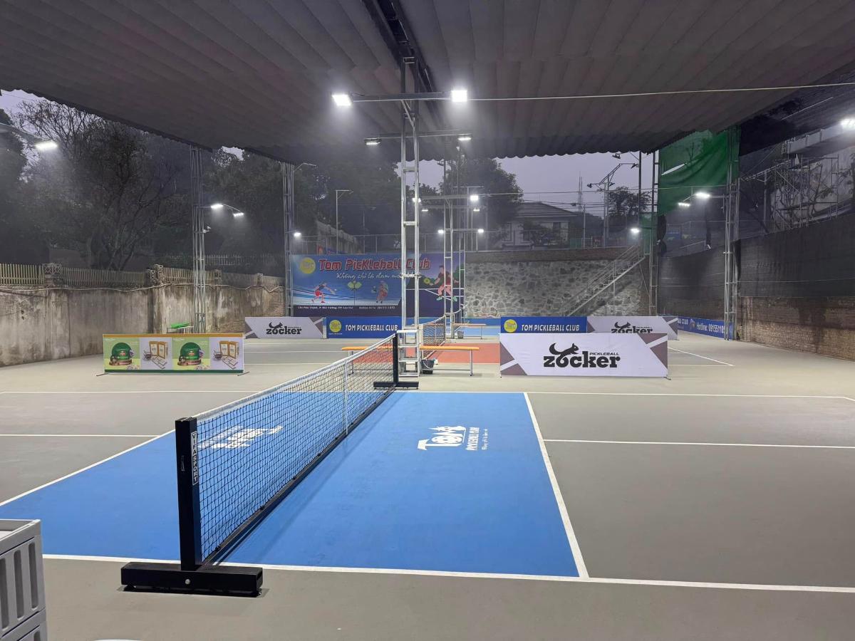 Sân Pickleball Tôm Cờ Lắp
