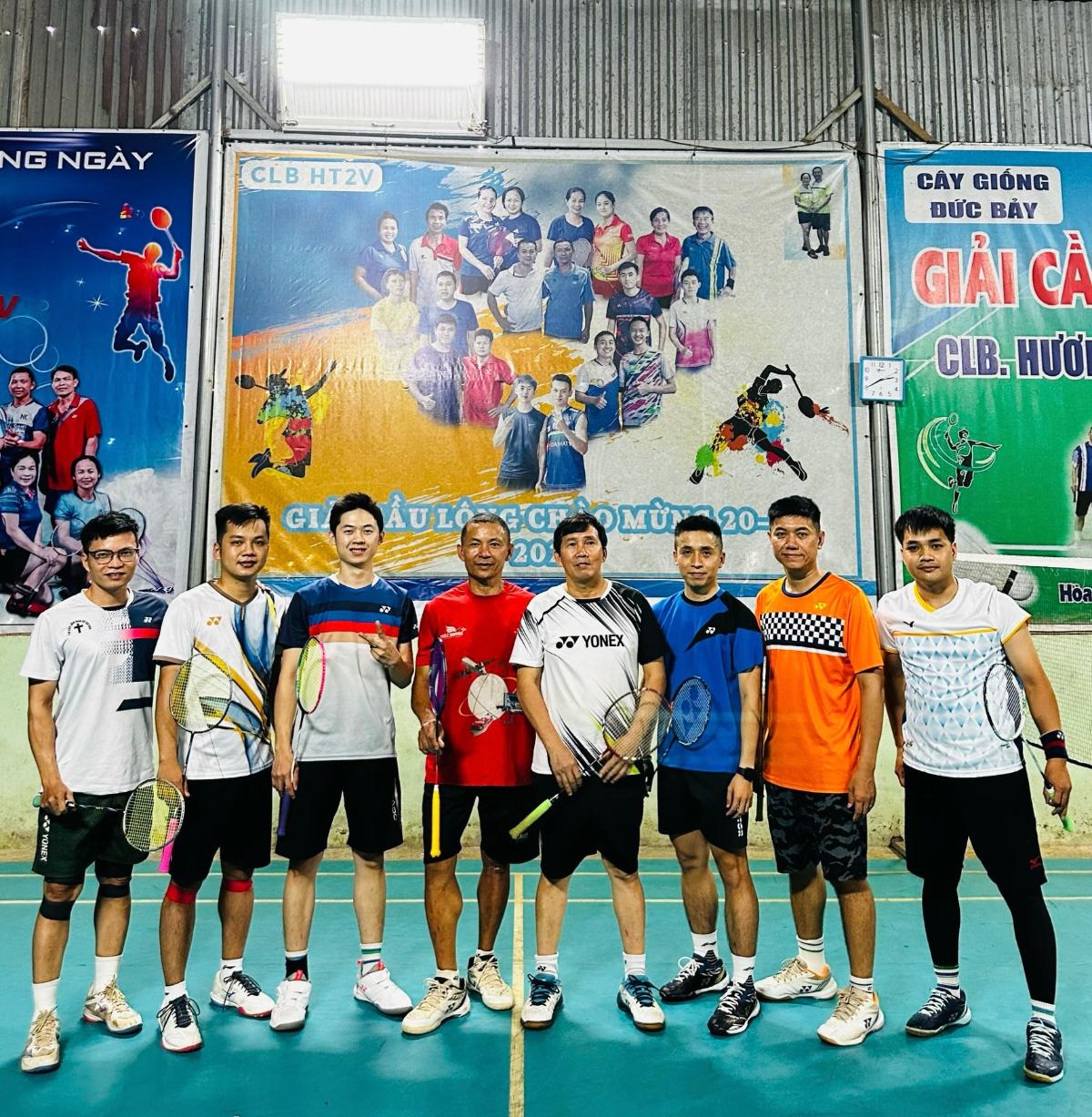 CLB CẦU LÔNG HT2V 