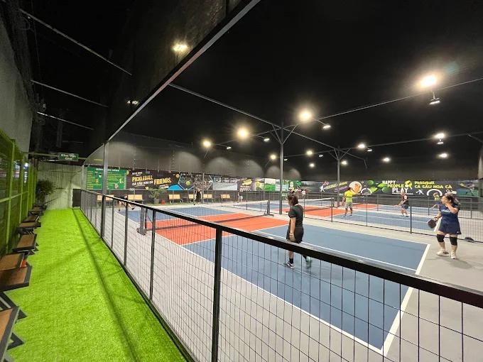Sân Pickleball Cá Sấu Hoa Cà