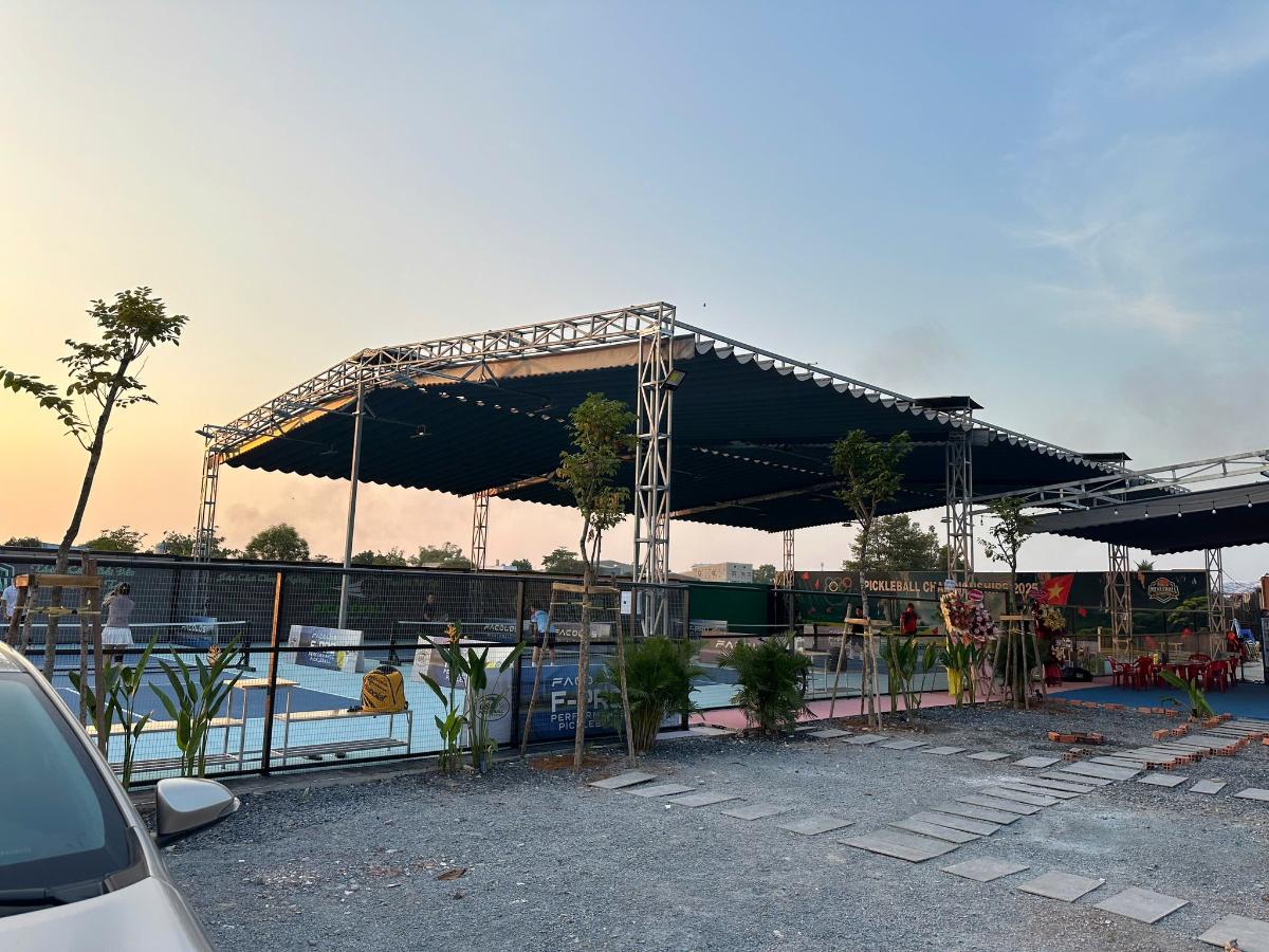 Sân Pickleball Tây Bắc Hóc Môn