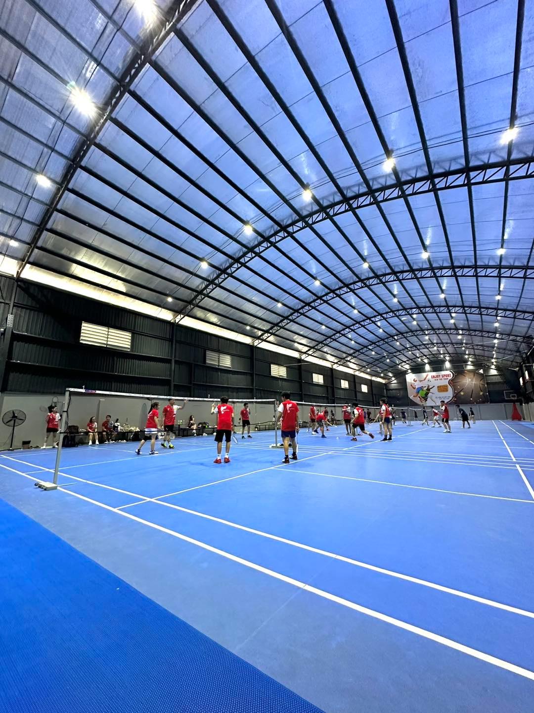 Sân Cầu Lông Rian Sports