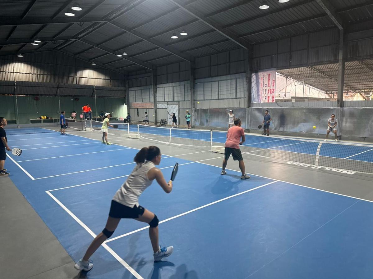 Sân Pickleball & Cầu Lông Miss Ú