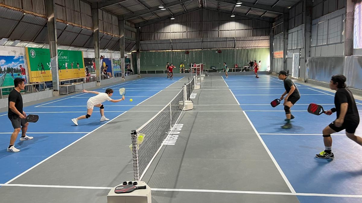 Sân Pickleball & Cầu Lông Miss Ú