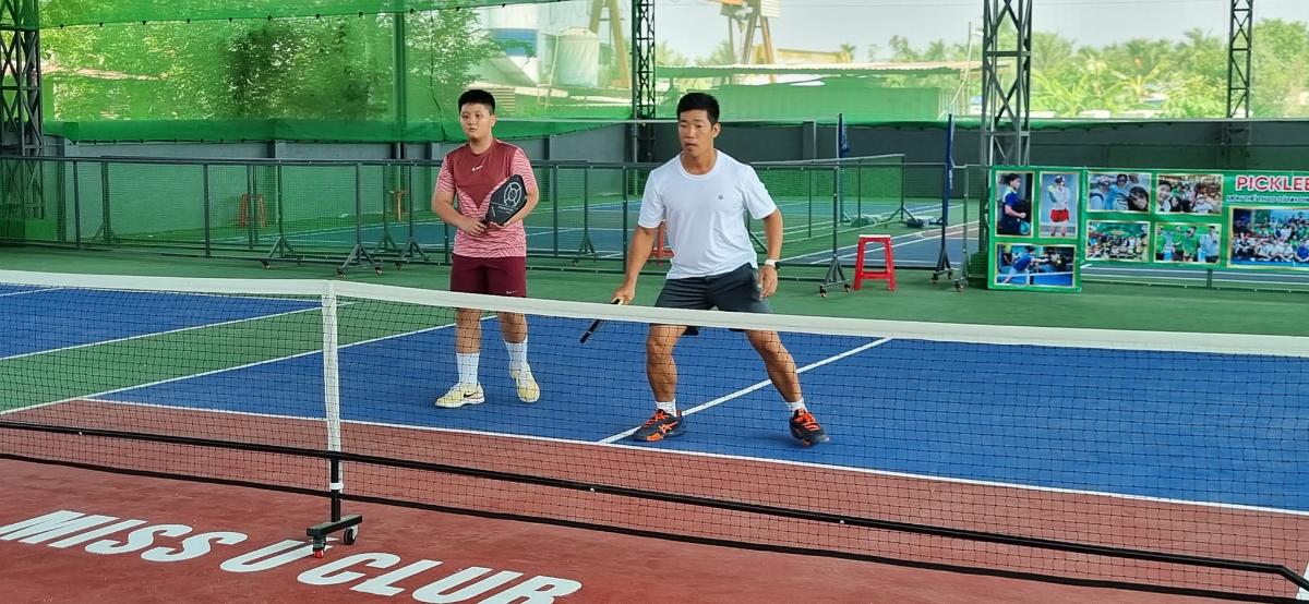 Sân Pickleball & Cầu Lông Miss Ú