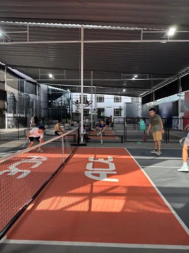 Sân Pickleball Pullman Hanoi
