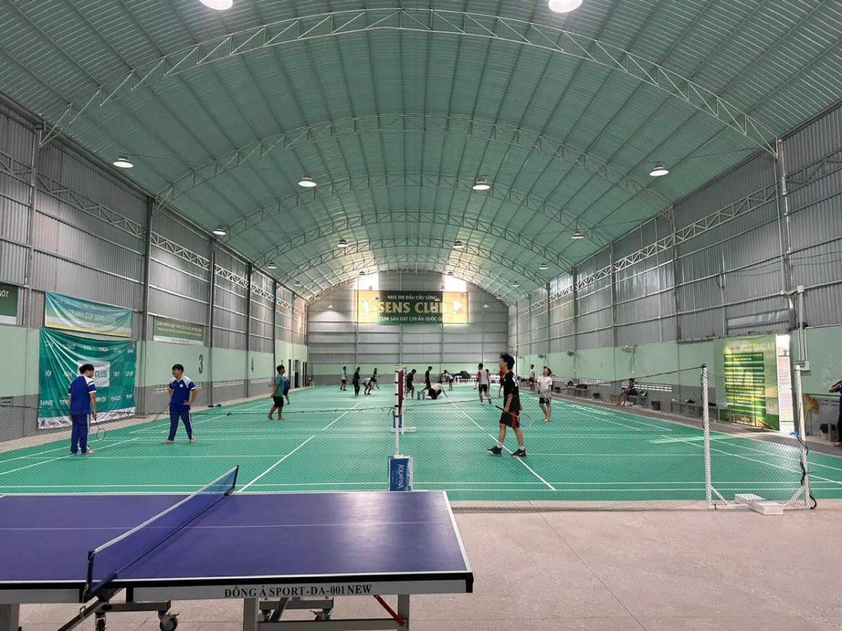 Sân Pickleball & Cầu Lông Sens Club