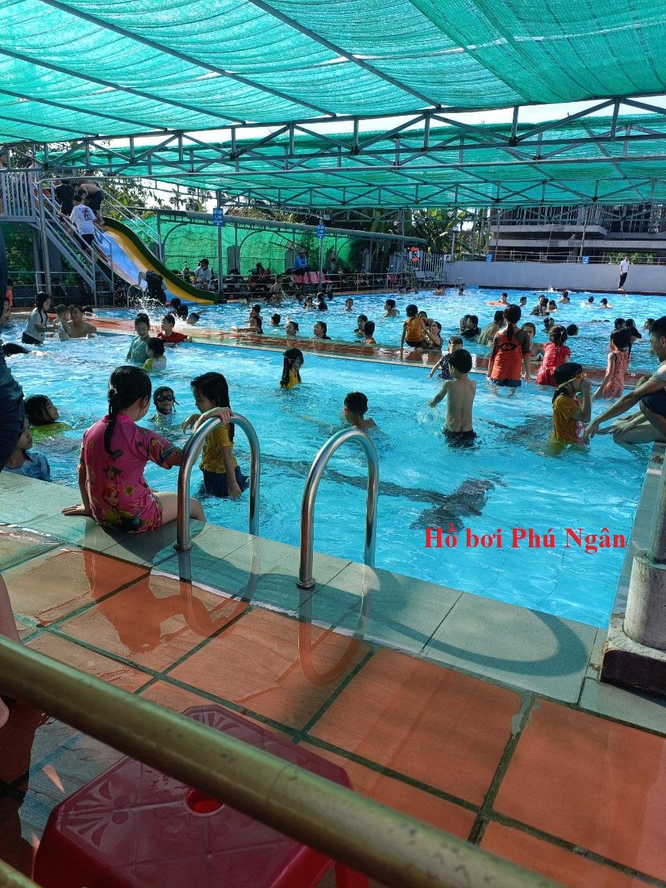 Hồ Bơi Phú Ngân