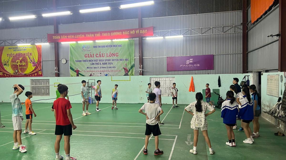 Sân Cầu Việt Bích Mèo Vạc Sân Cầu Việt Bích Mèo Vạc