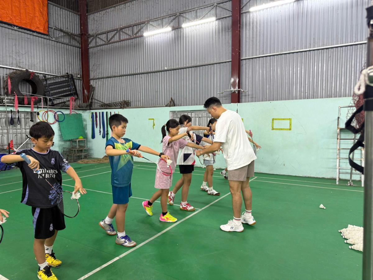 Sân Cầu Việt Bích Mèo Vạc Sân Cầu Việt Bích Mèo Vạc