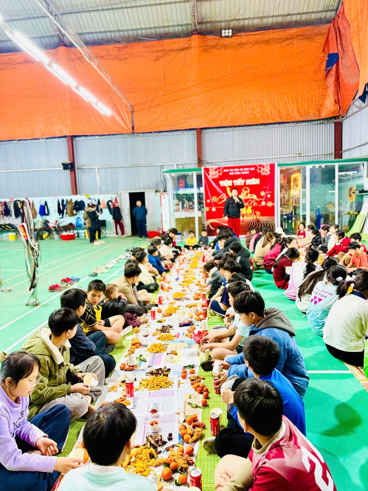 Sân Cầu Việt Bích Mèo Vạc Sân Cầu Việt Bích Mèo Vạc