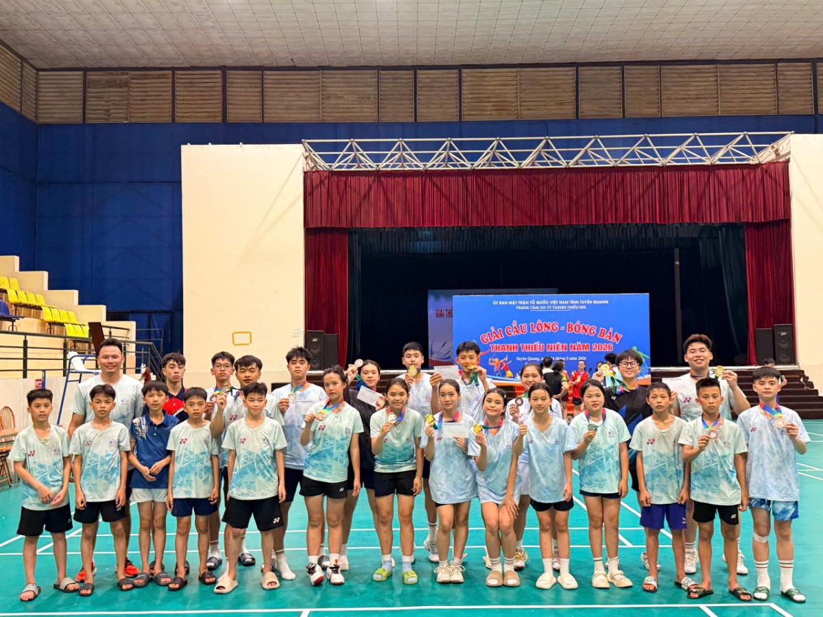 Sân Cầu Việt Bích Mèo Vạc Sân Cầu Việt Bích Mèo Vạc