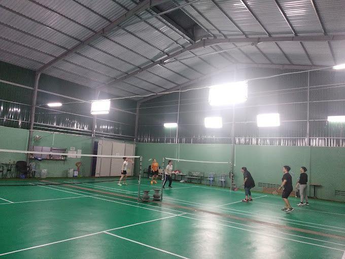 Sân Cầu Lông Hồng Linh