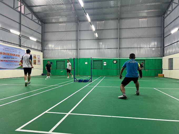 Sân Cầu Lông Lao Bảo