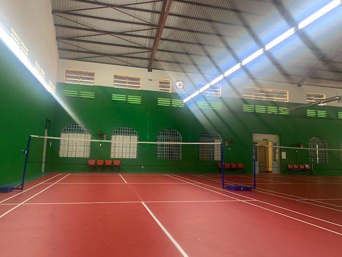 Sân Cầu Lông Marie Curie Badminton Court