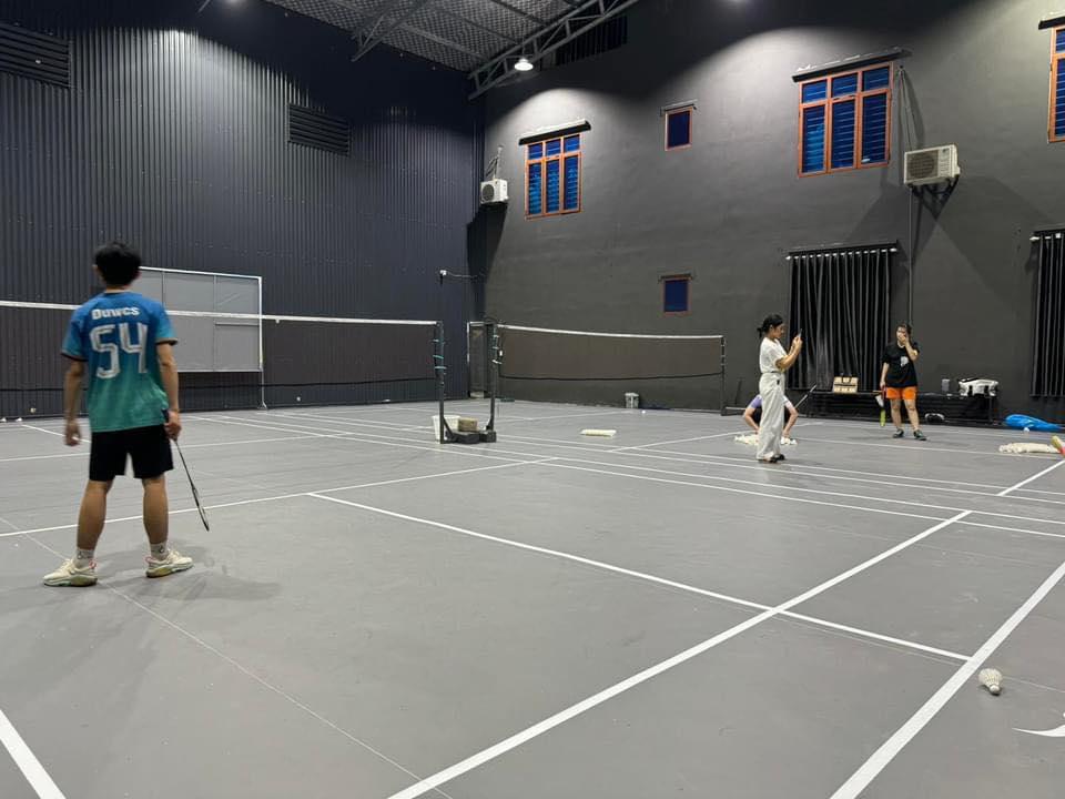 Sân Cầu Lông Đĩnh Lê