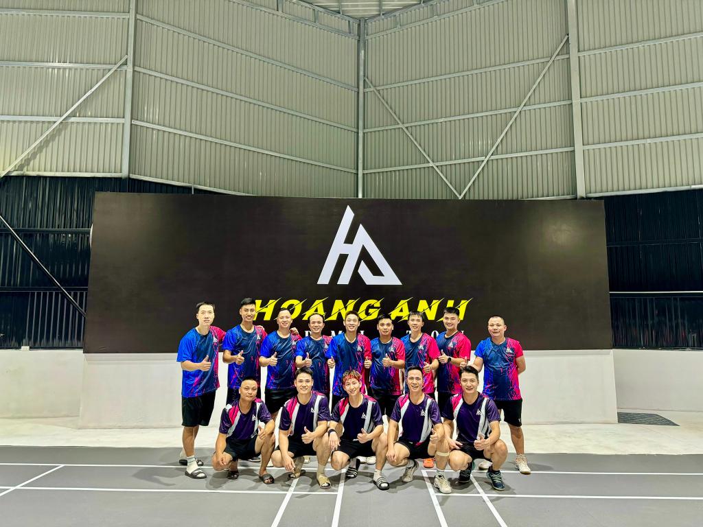 Sân Cầu Lông Hoàng Anh Badminton