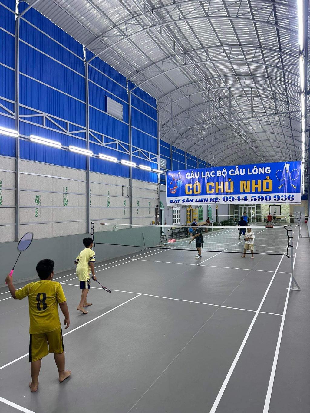 Sân Cầu Lông Cô Chủ Nhỏ