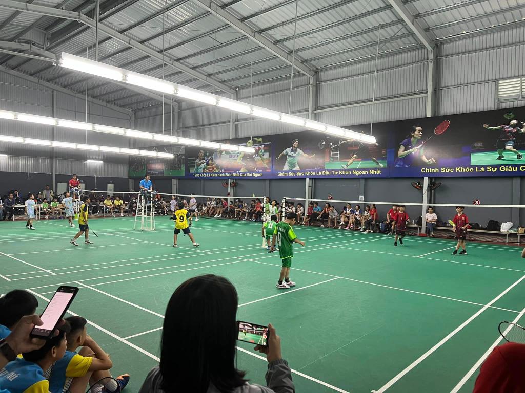 Sân Cầu Lông Tam Anh