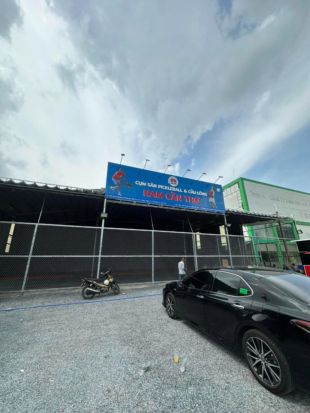 Sân Cầu Lông Nam Cần Thơ