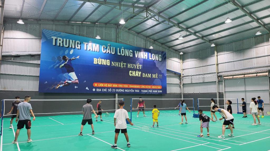 Sân Cầu Lông Vinh Long