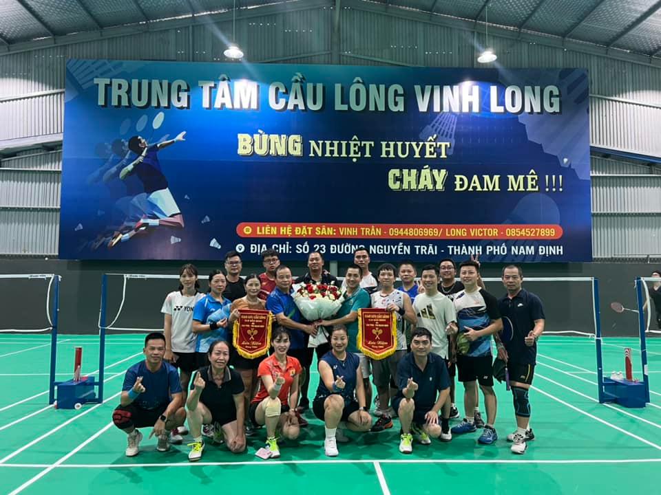 Sân Cầu Lông Vinh Long