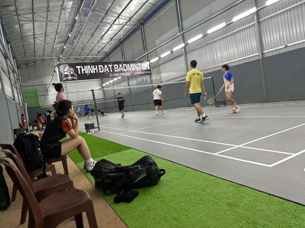 Sân Cầu Lông Thịnh Đạt