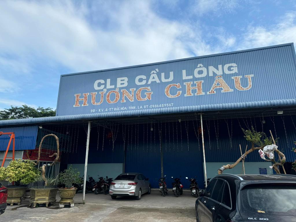Sân Cầu Lông Hương Châu