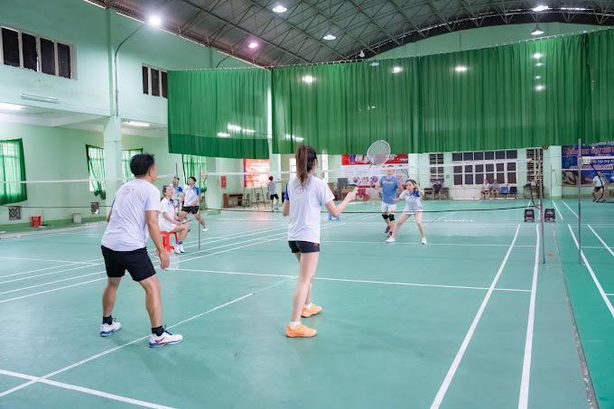 Sân Cầu Lông Trường CĐ Lương Thực - Thực Phẩm