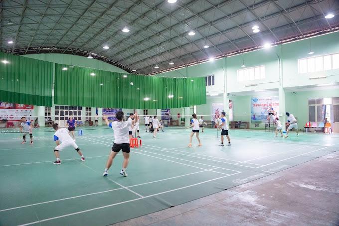Sân Cầu Lông Trường CĐ Lương Thực - Thực Phẩm