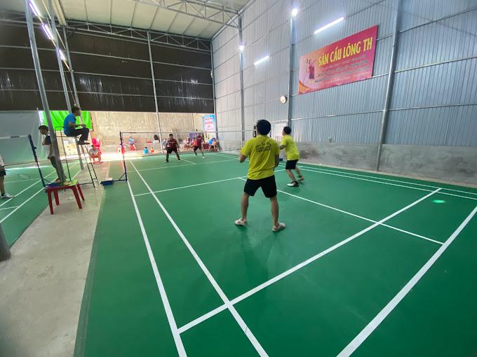 Sân Cầu Lông TH