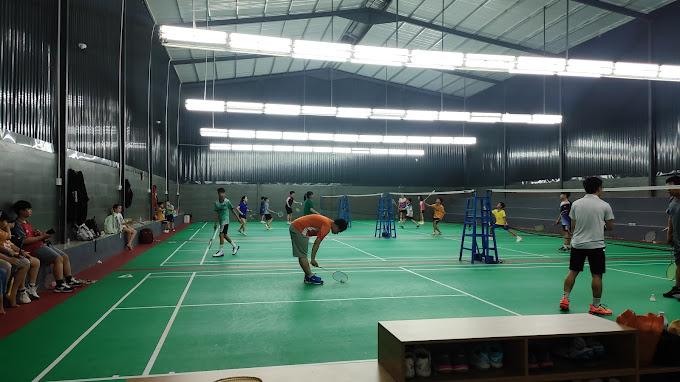 Sân Cầu Lông Hoàng Phong