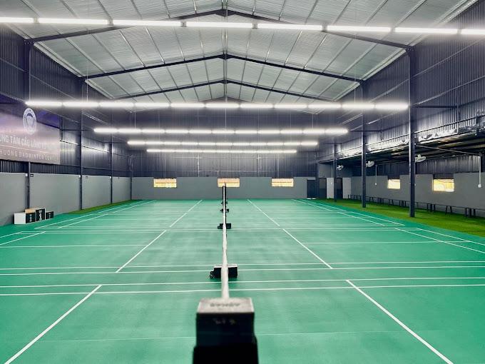 Sân Cầu Lông Vũ Hướng